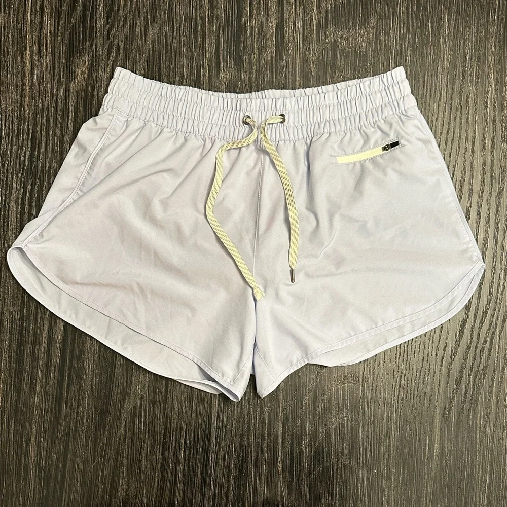 Vuori Women’s Clementine Short 2.0 4” Inseam in Periwinkle, Size Large - Picture 4 of 14